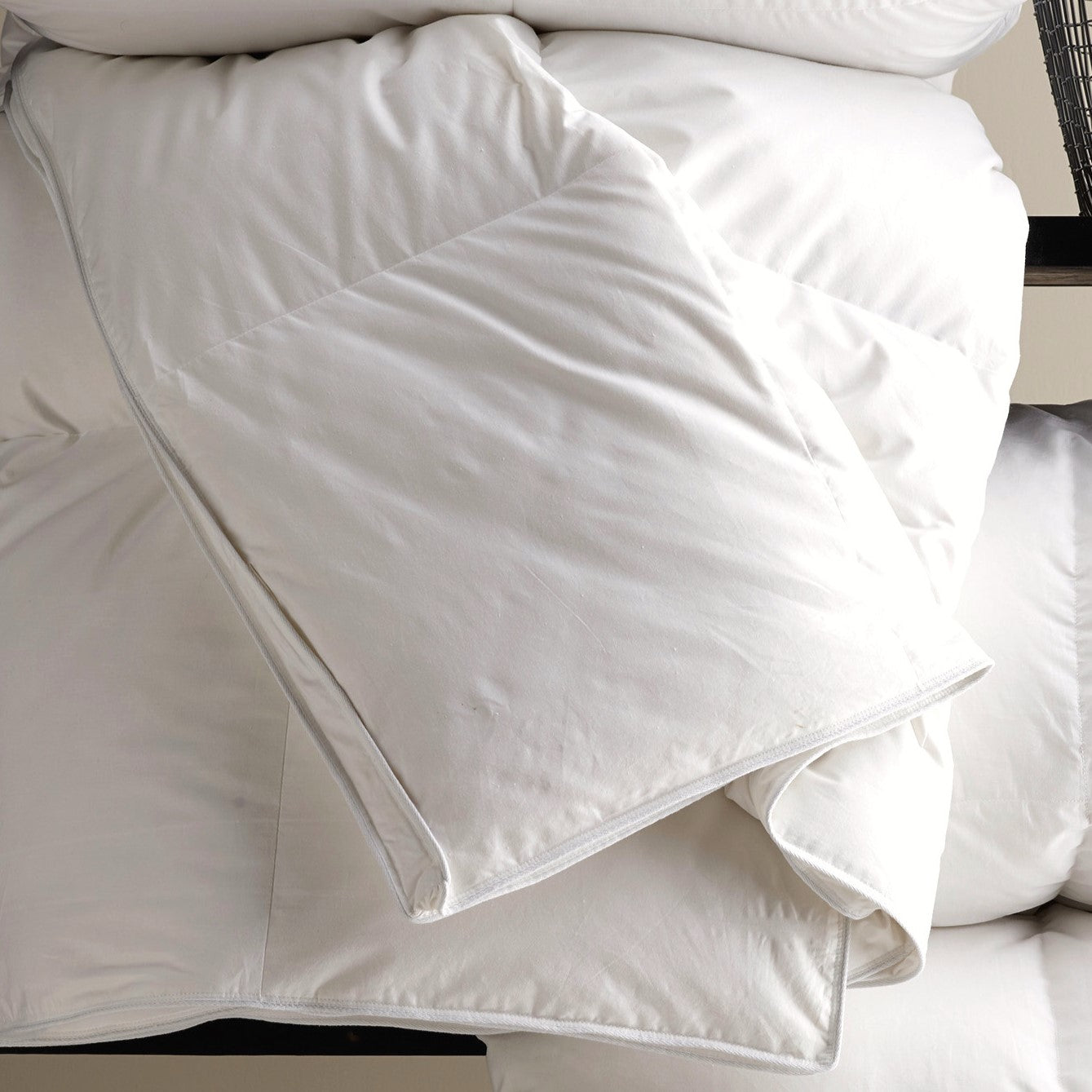 White Down, Baffle Box, T230 100% Cotton Shell, RDS 600 FP, Double Needle, Sewn Through Edge, Cotton Piping