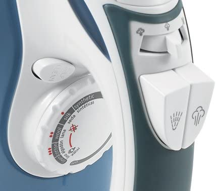 Sunbeam® greensense™ Full-size Retractable Steam Master with ClearView™ LED light, Motion Smart® 3-way Auto Off, Drip Free, Non-Stick Soleplate, Vertical Steam, White