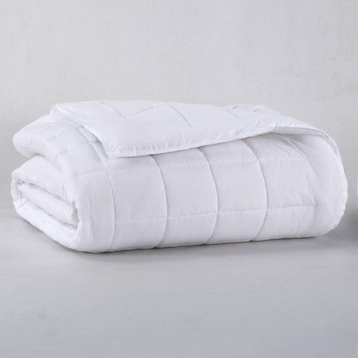 Liteluxe Down-Alternative, Light Weight, 4" Quilted Sewn-Through Boxstitch, Microfiber Shell, Knife Edge, Double-Needle Stitched