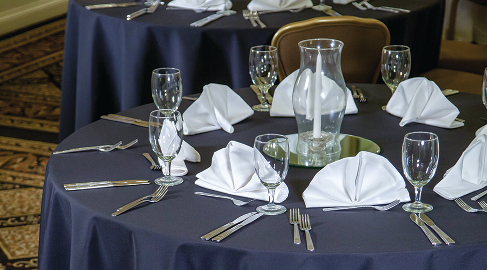 Milliken Horizon Seamless Tablecloths, Seamless Performance