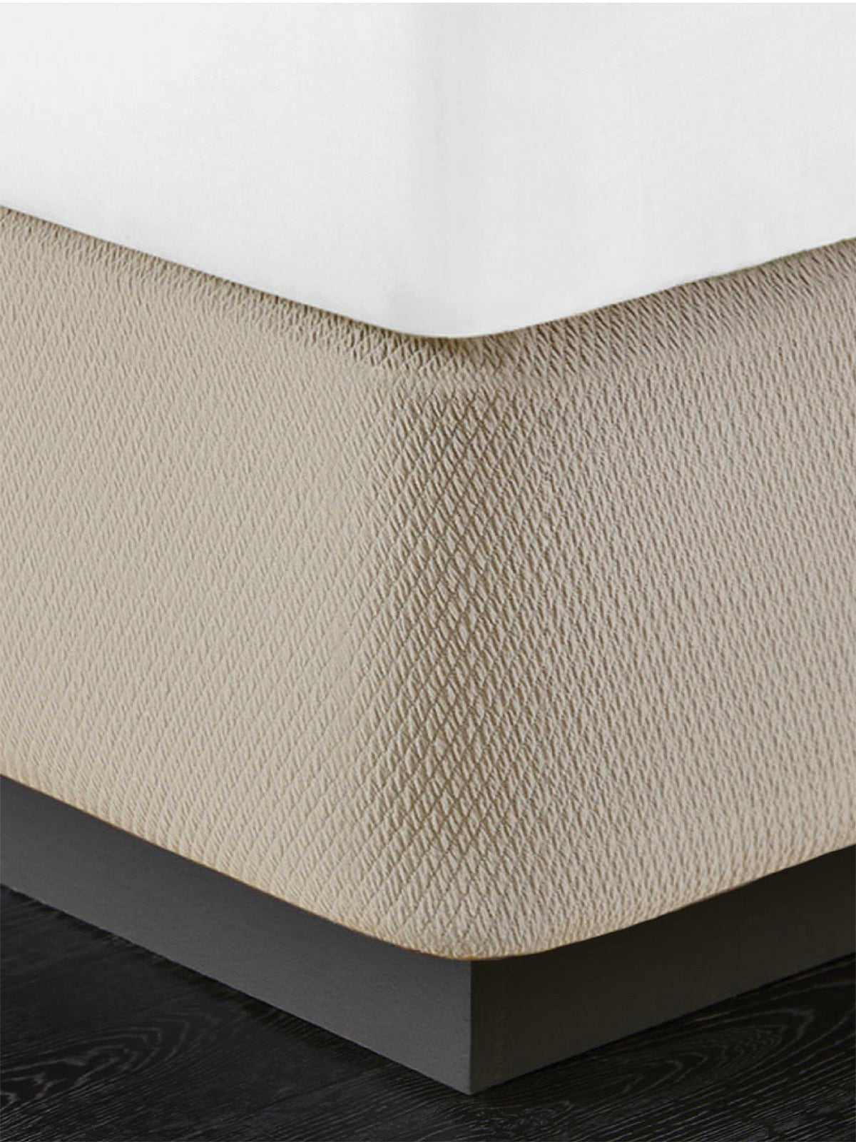 Moyer Bed Wrap, Beige