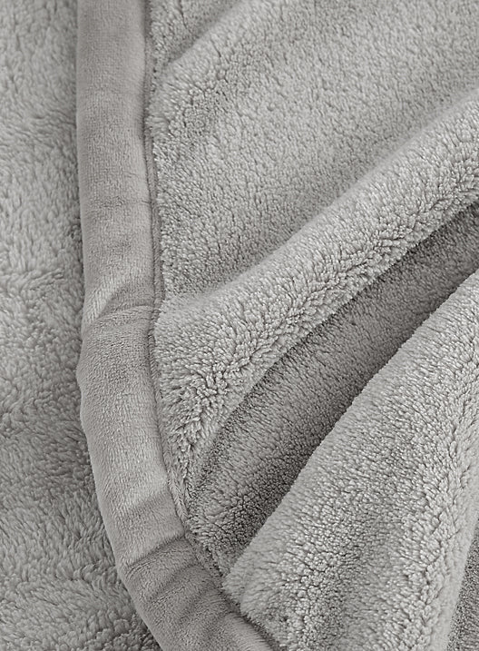 Serasoft+ Plush Blanket, Medium Weight