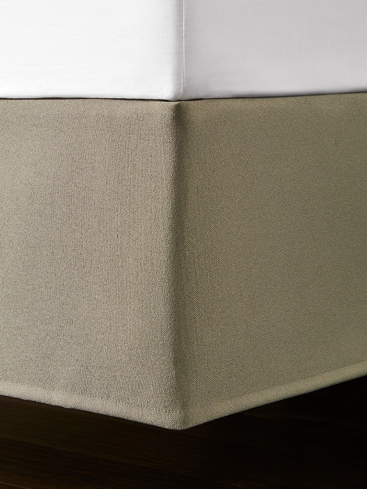 Fitted Bed Skirt