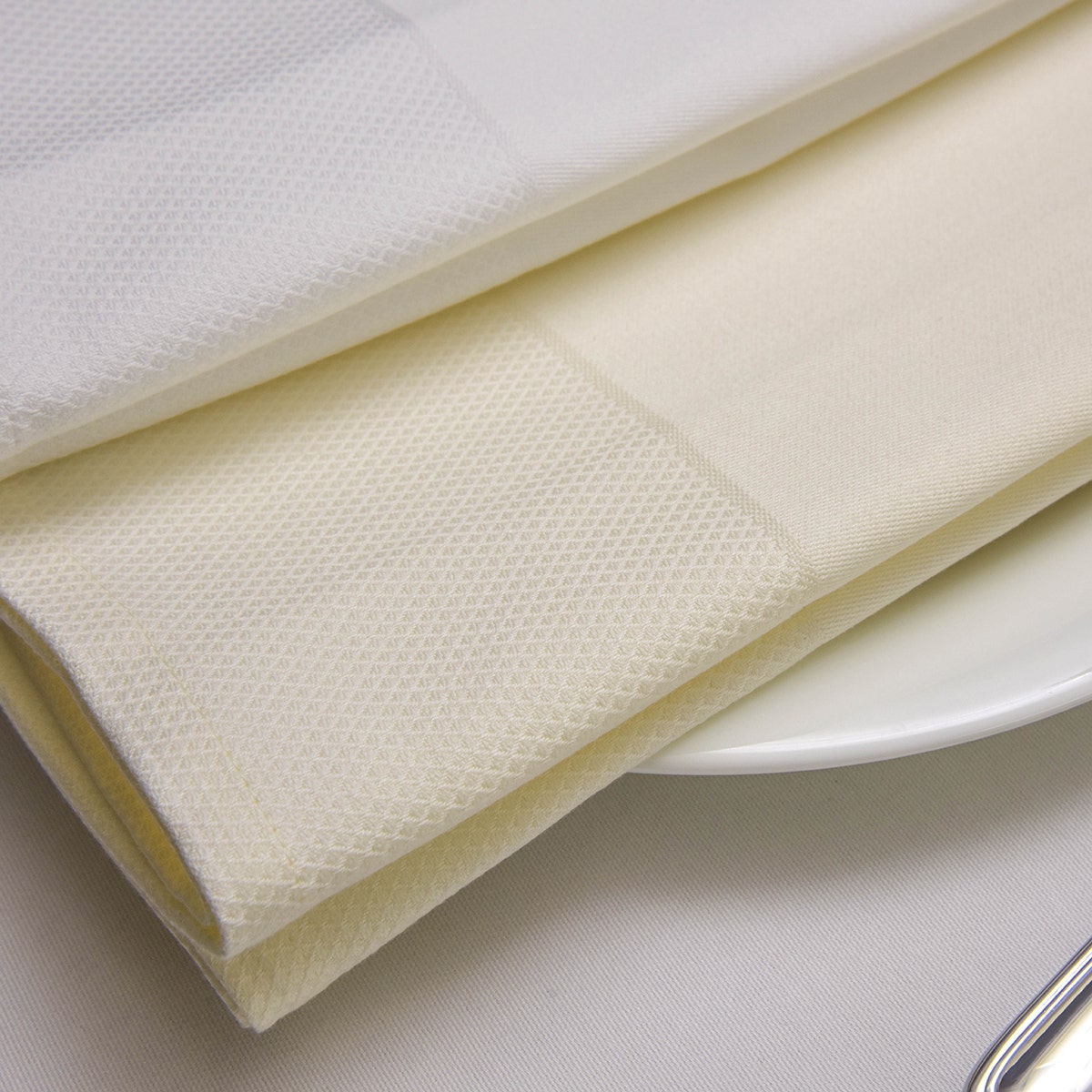 Partridge Eye Border, Napkin 100% ELS Cotton