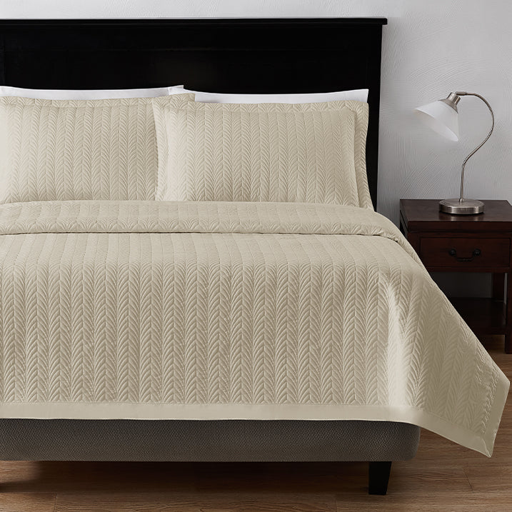 Flourish, 85 GSM brushed Pongee microfiber fabric with 100 GSM down-alternative fill, 2" flange, oversized 94" length