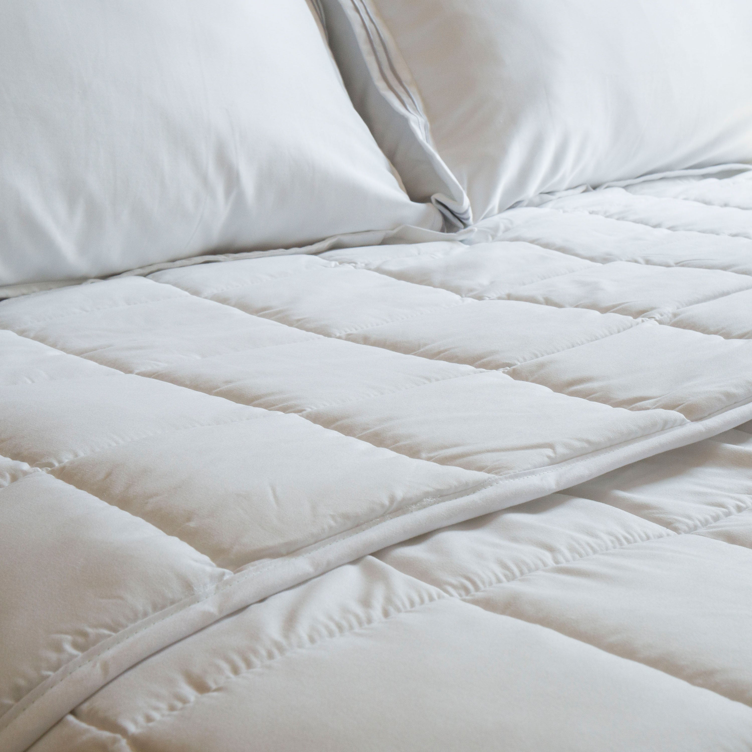 Ultra Touch Flex Down-Alternative Quilted Blanket, 6" Sewn-Through Box, Microfiber Shell, Medium Weight
