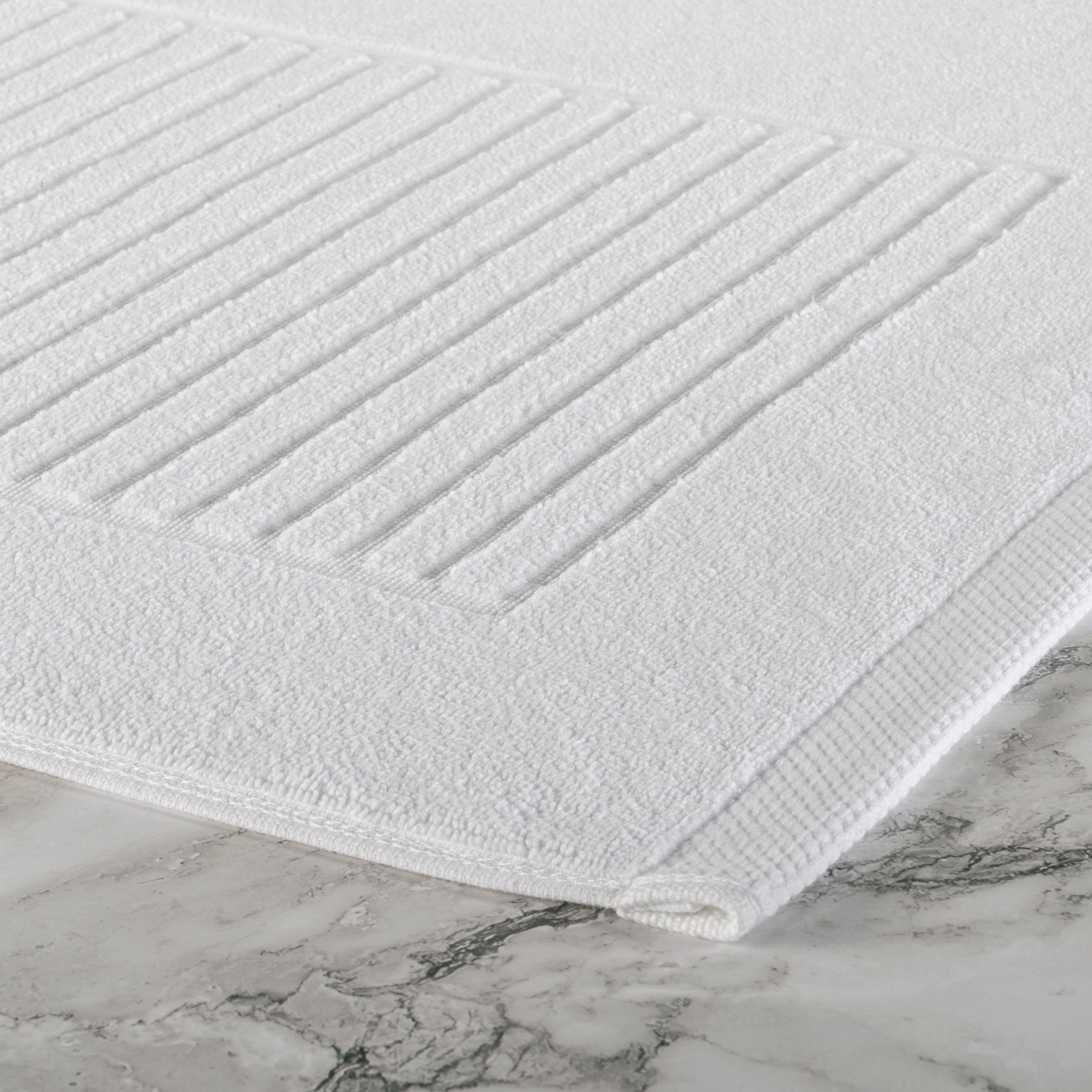 Royal 100% Combed Cotton Zero Twist, Plain with Lockstitch Rice Hem