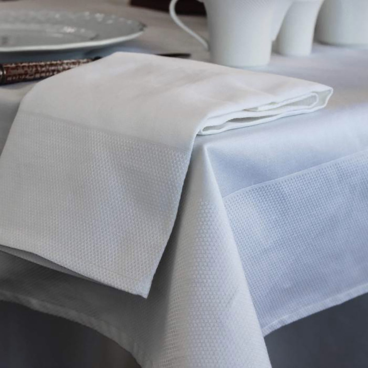 Partridge Eye Border, Tablecloth 100% ELS Cotton